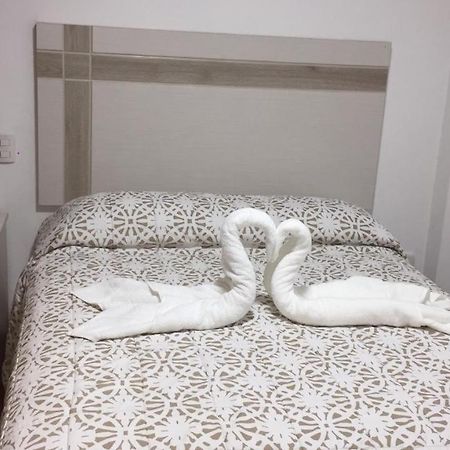 Hostal Victoria Ліма Екстер'єр фото